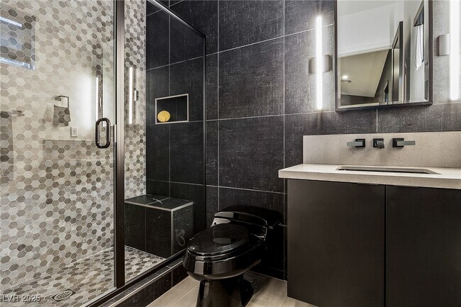Building Photo - 2240 Sky Pointe Ridge Dr