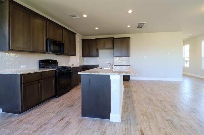 Building Photo - 124 Free Stone Dr