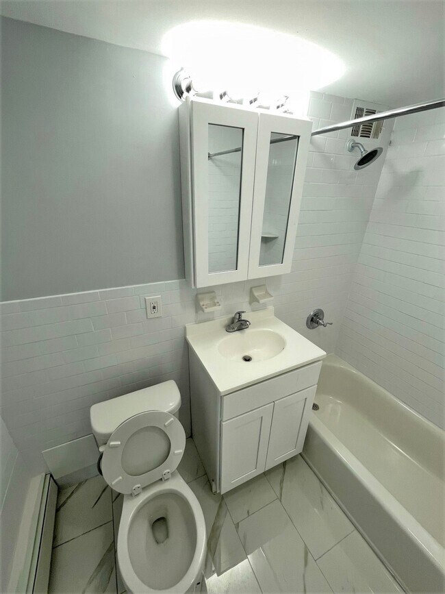 Building Photo - Gregg Parkview Apartments