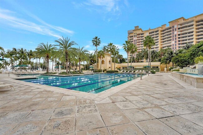 Building Photo - 791 Crandon Blvd