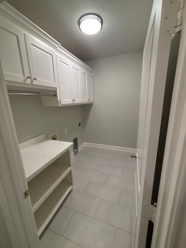 Building Photo - Beautiful South Tyler Rental in Royal Vista Estates!