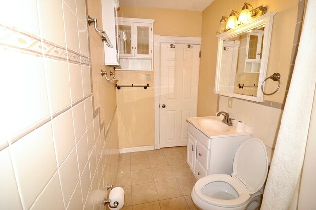 Upstairs bathroom - 2627 Sherman Ave NW