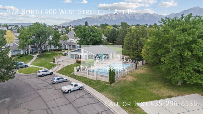Building Photo - 978 N 400 W St