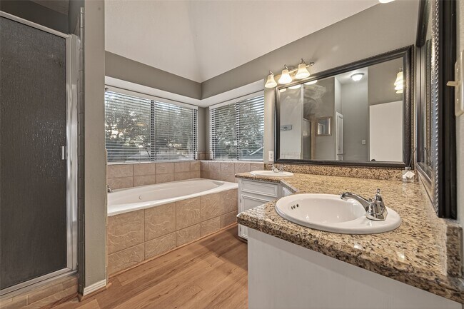 Building Photo - 3204 Farmers Field