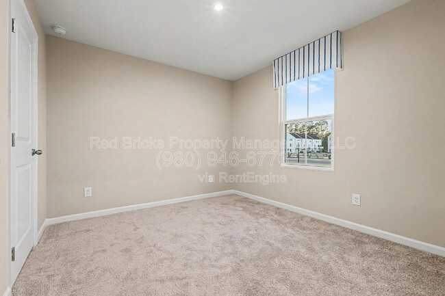 Building Photo - 1506 Gutter Br Dr