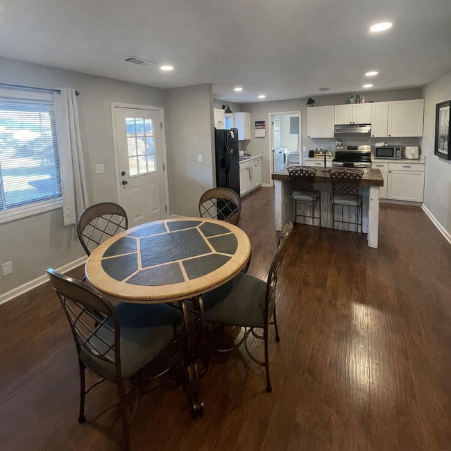 DINING ROOM - 3412 Camellia Cir