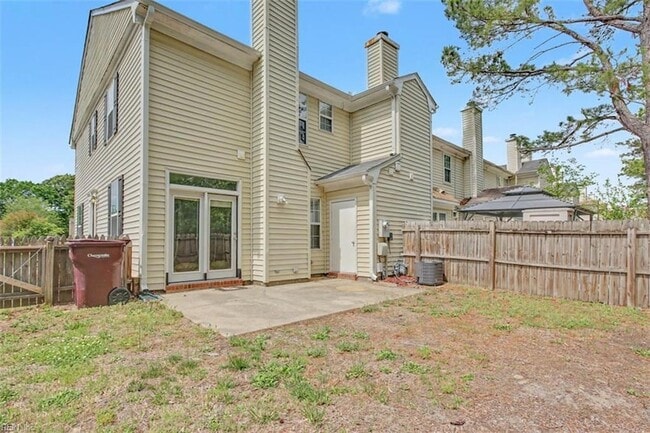 Building Photo - 601 Huntly Dr