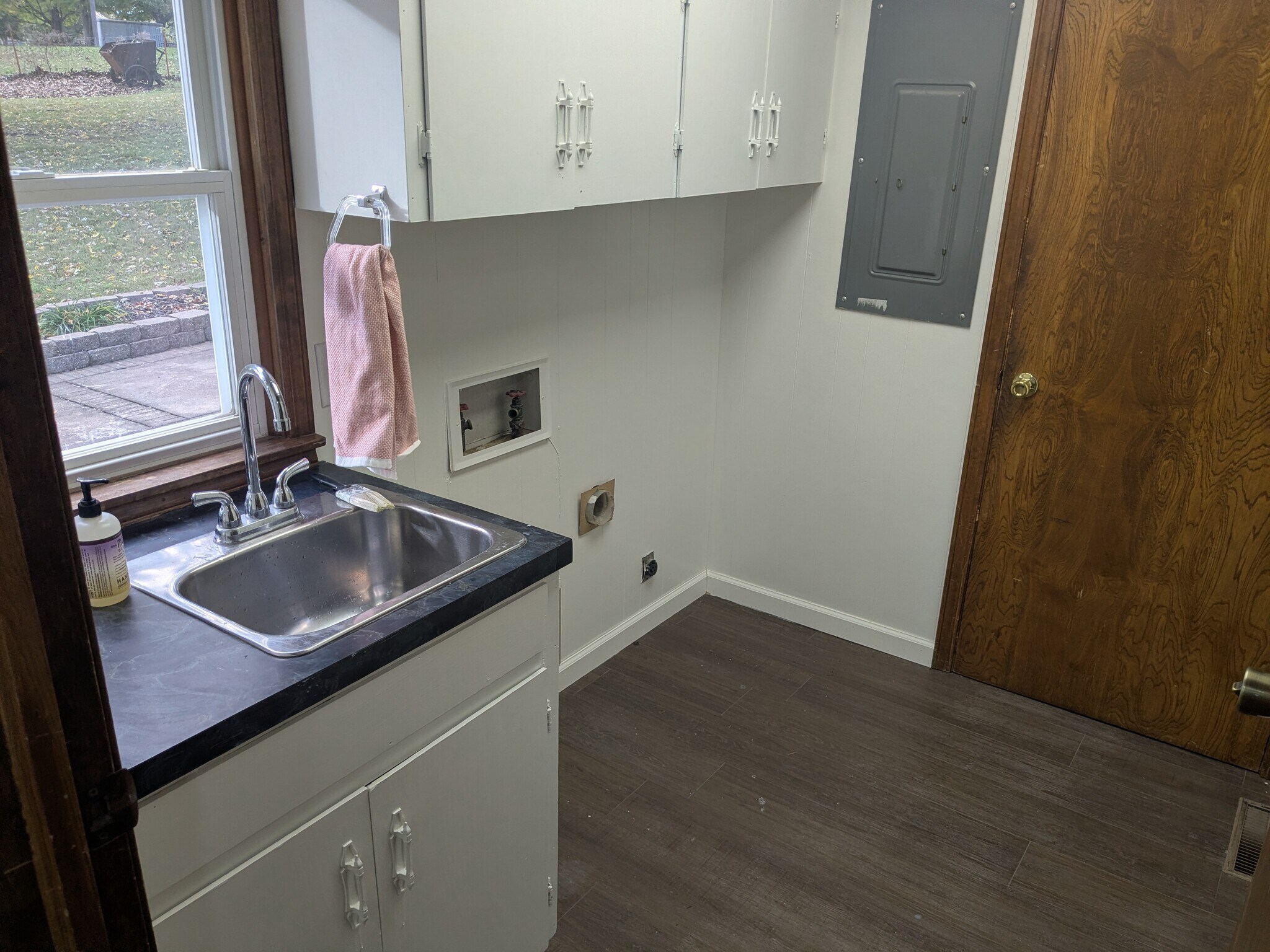 Building Photo - 1306 Marion Dr