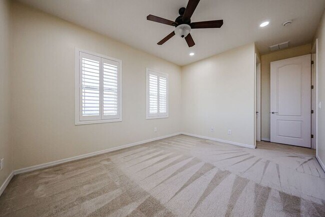 Building Photo - Stunning home located in the heart of Chandler, AZ!