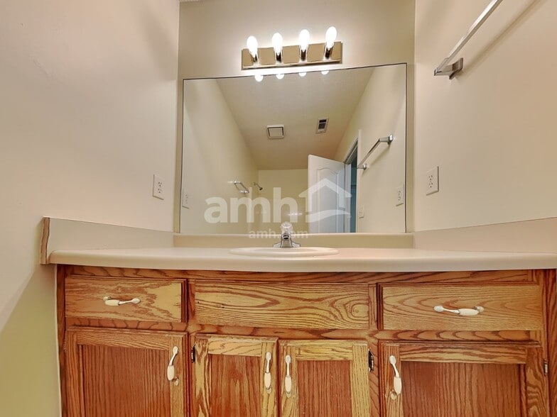 Building Photo - 241 Fairbrook Ln