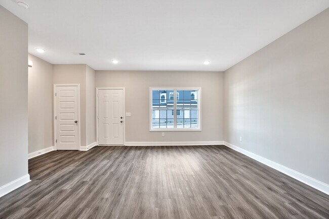 Building Photo - 68 Highland Blf Wy