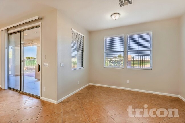 Building Photo - 13574 W Cypress St