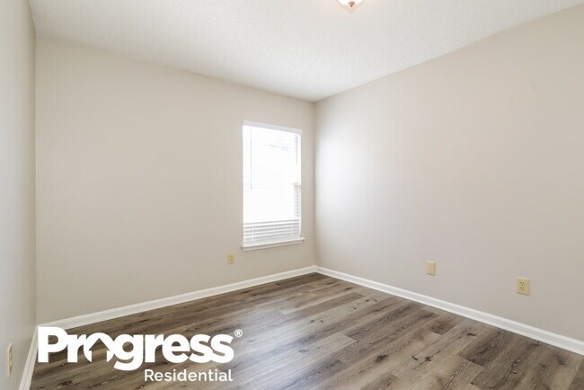 Building Photo - 3257 Fox Squirrel Dr
