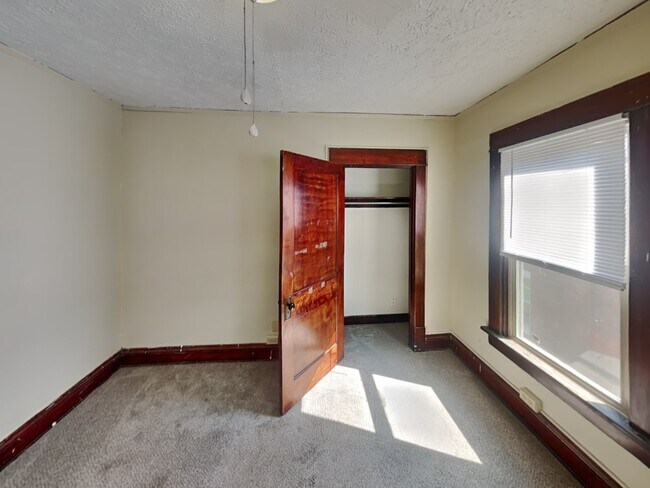 Building Photo - 289-291 E 14th Ave-289