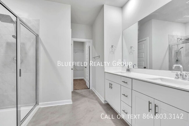 Building Photo - 442 Harben Dr
