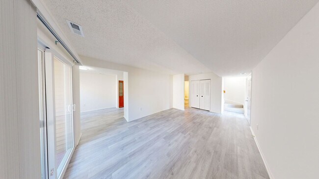 Building Photo - 7197 D Cimarron Ct