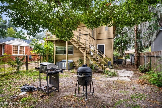 Building Photo - 1511 Belmonte Ave