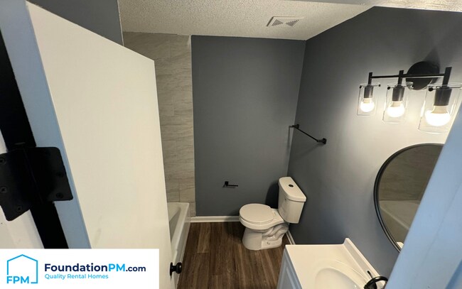 Building Photo - 5071 Breckenwood Dr