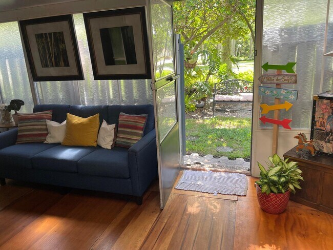 Building Photo - 1592 Springside Dr