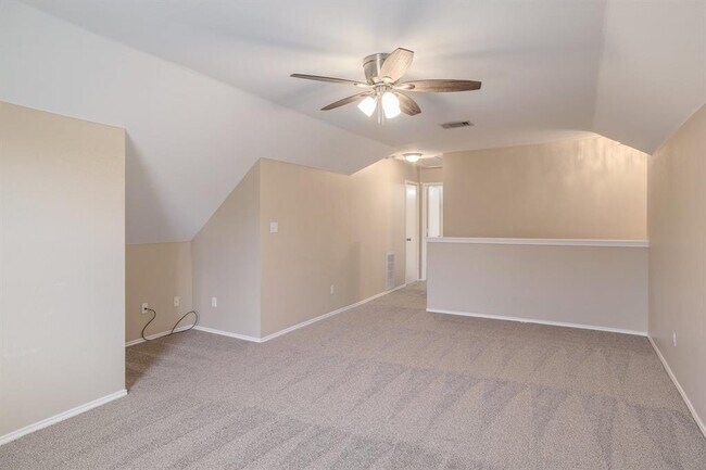 Building Photo - 1019 Leeds Castle Walk