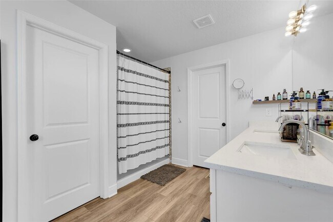 Building Photo - 3528 Bristol Cove Ln