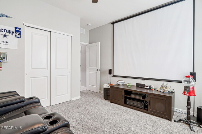 Building Photo - 325 Playa Vis St