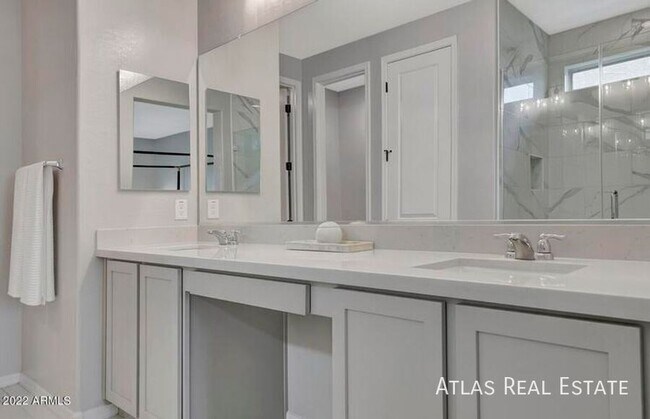 Building Photo - 13196 W Redstone Dr