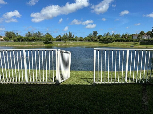 Building Photo - 5200 NW 31st Ave