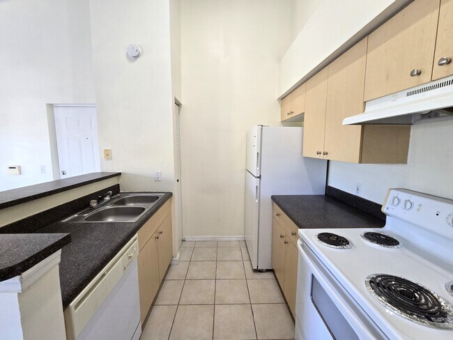 Building Photo - 4171 San Marino Blvd