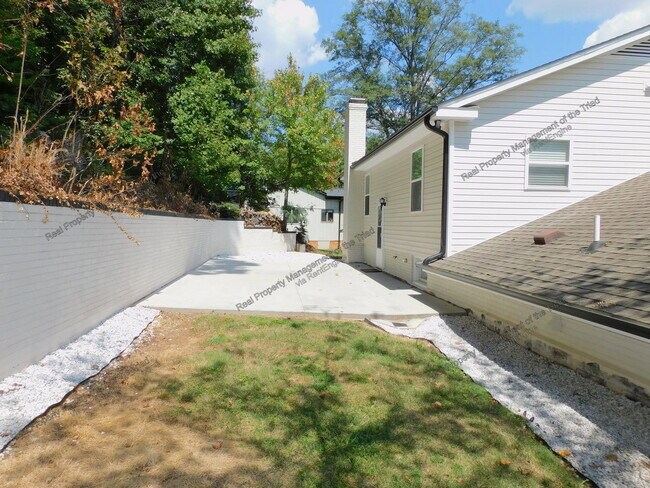 Building Photo - 507 Arrowhead Dr