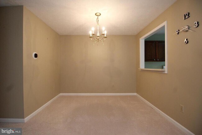 Building Photo - 10118 Oakton Terrace Rd
