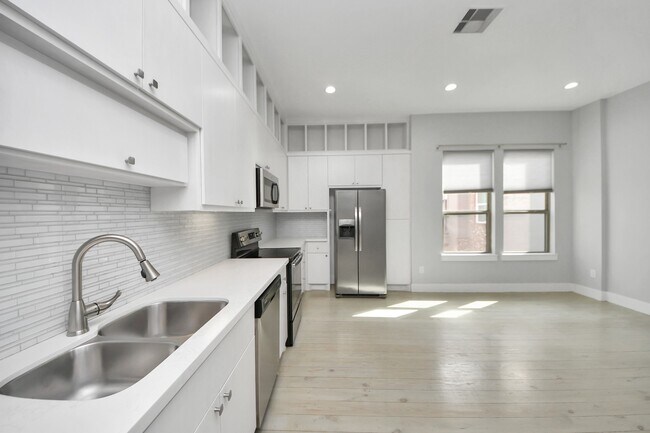 Building Photo - 1708 Winter St