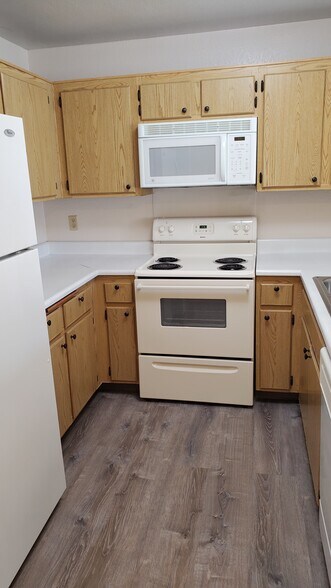 Building Photo - 3520 Lebon Dr