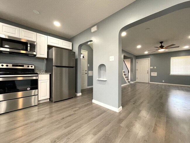 Building Photo - 1283 Linwood Ave