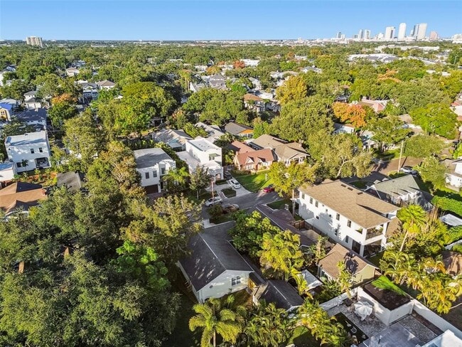 Building Photo - 2908 W San Isidro St