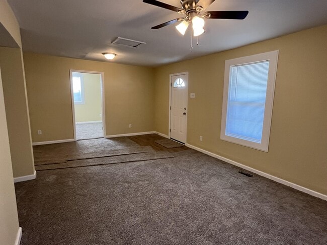 Building Photo - 201 Pike St