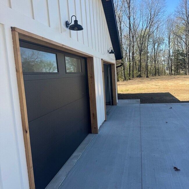 Building Photo - 238 Briar Ridge Dr
