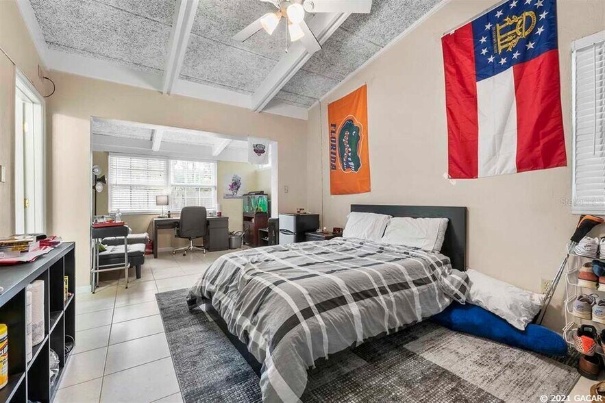 Building Photo - 3028 NW 2nd Ave