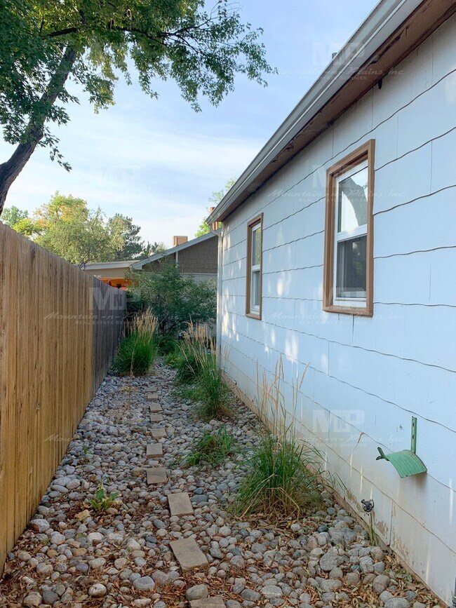 Building Photo - 1808 Remington St