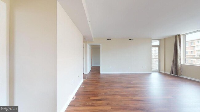 Building Photo - 350 G St SW