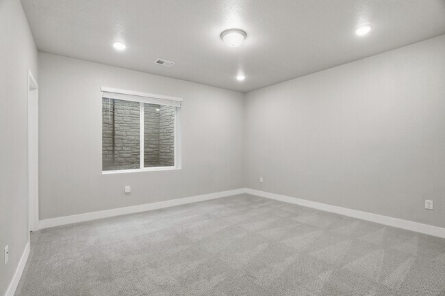 Building Photo - 12565 Lake Terrace Ln