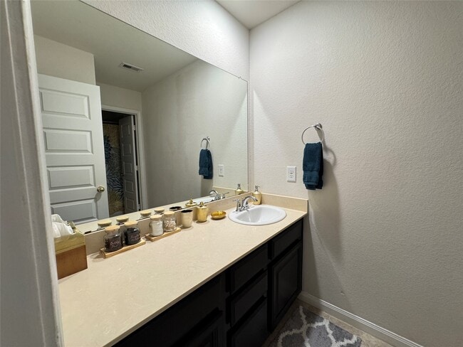 Building Photo - 12623 Hartford Bluff Ct