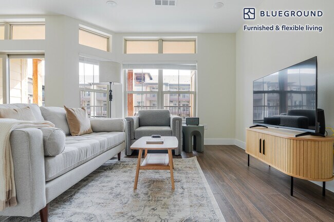 Building Photo - 1501 W Howard Ln