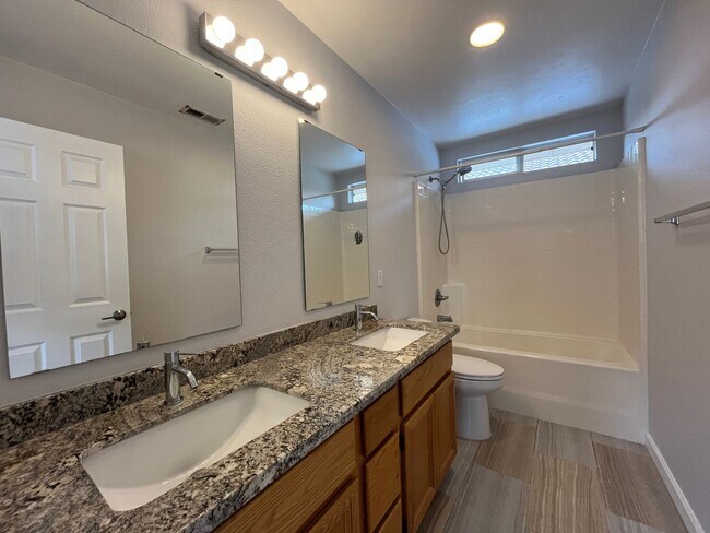 Building Photo - Spacious 4-Bedroom Home in Mira Mesa – Tam...