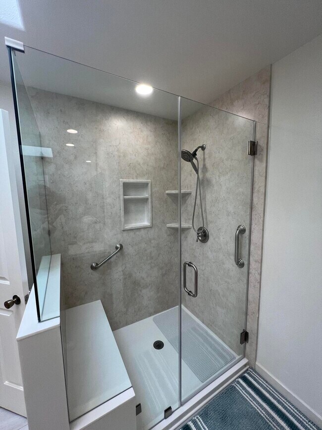 Building Photo - 289 Castellana N