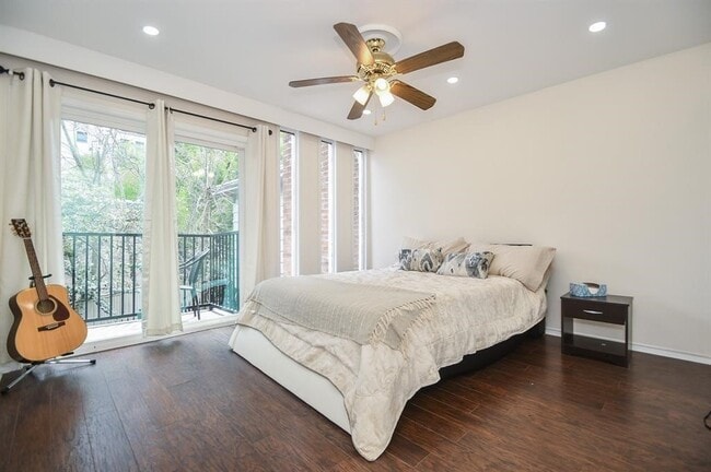 Building Photo - 6304 Riverview Way