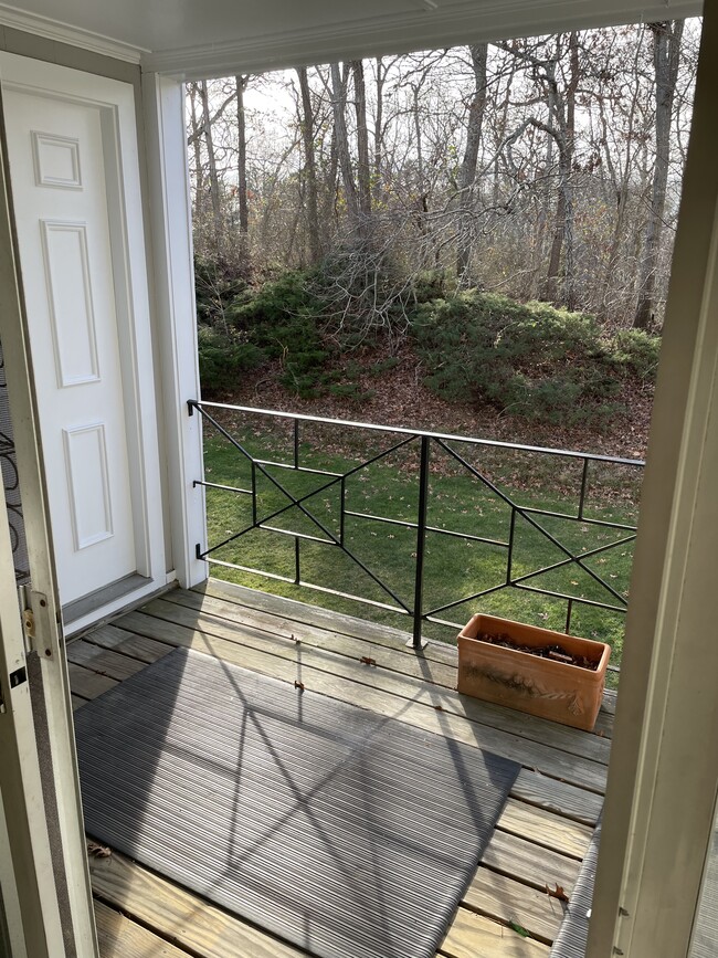 Open porch/deck - 5 Highview Dr