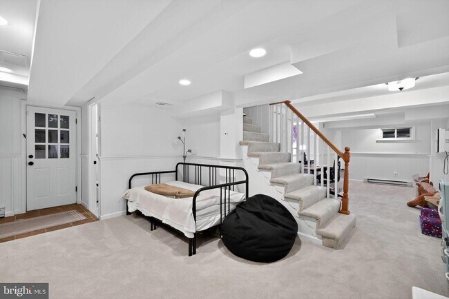 Building Photo - 9302 W Parkhill Dr