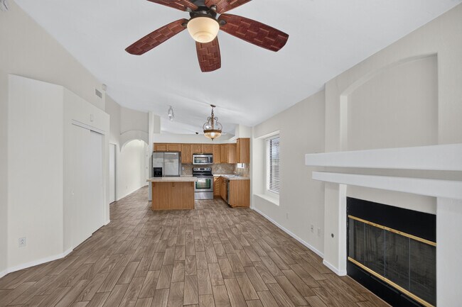 Building Photo - 8998 E Laurie Ann Dr