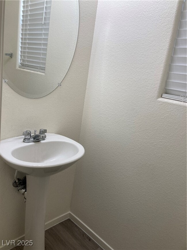 Building Photo - 9512 Knopfler Ln